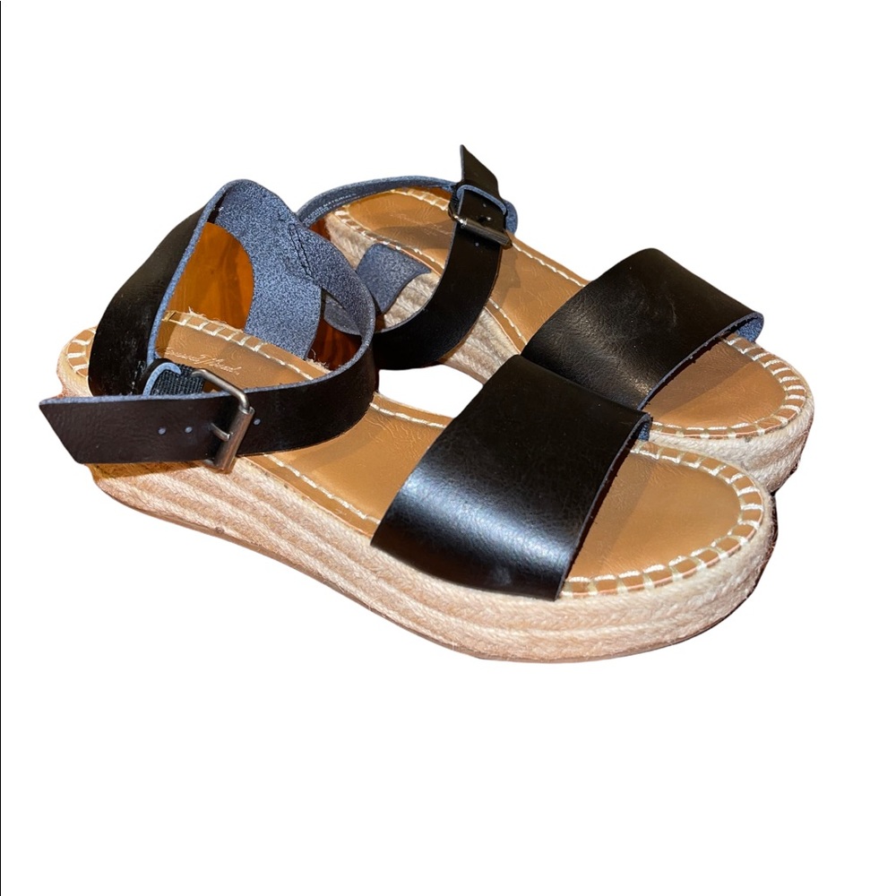 Universal Thread Rae Wedge Sandals Black